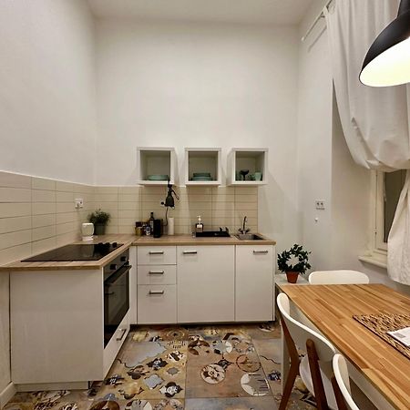 Cozy Studio Flat In The Heart Of Budapest Exterior foto
